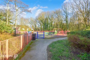 Photo 27- click for photo gallery